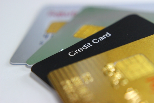クレジットカードのゴールドカードって何が違うの？
